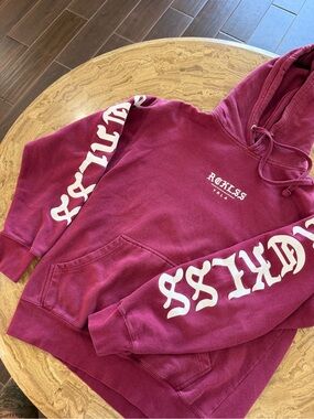 Young & Reckless maroon hoodie men’s size medium